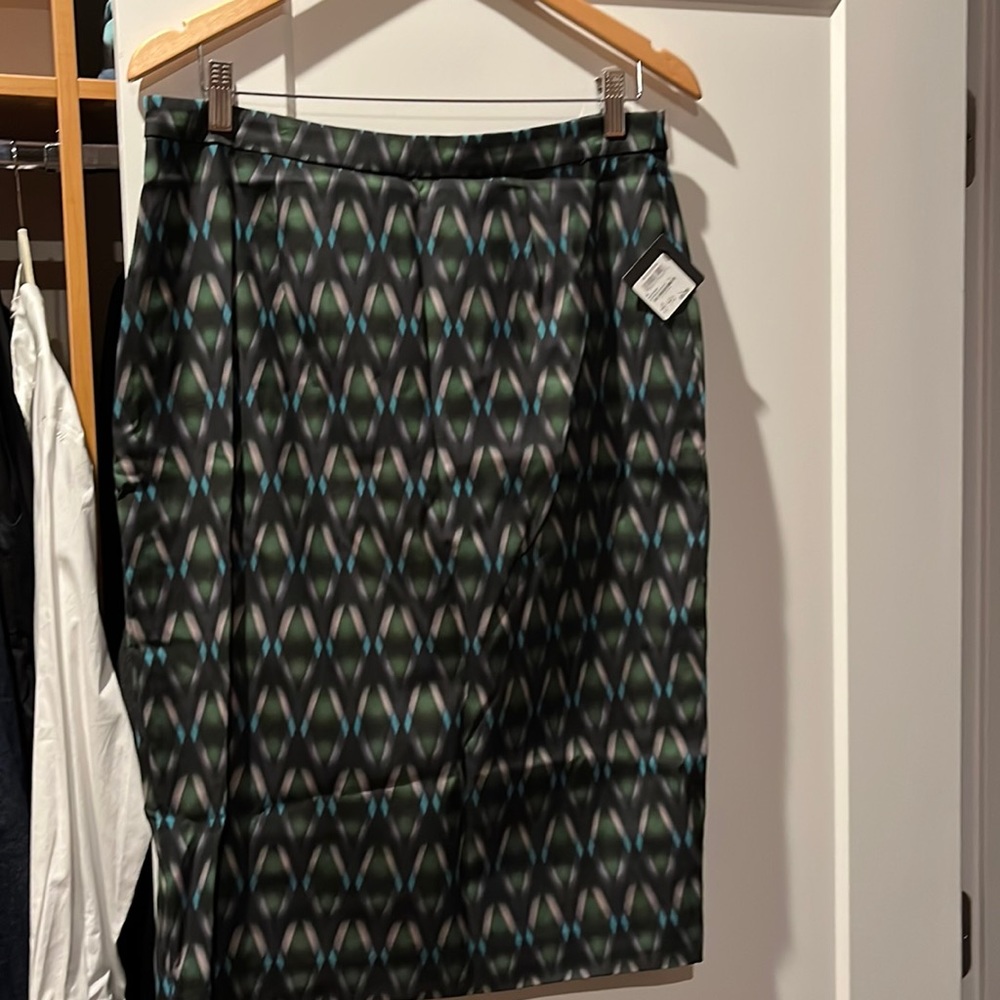 Halogen Skirt